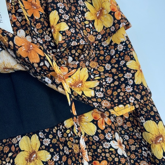 Francesca’s Collections Mini Skirt Floral Print Tiered Women’s Size Large - Picture 5 of 6